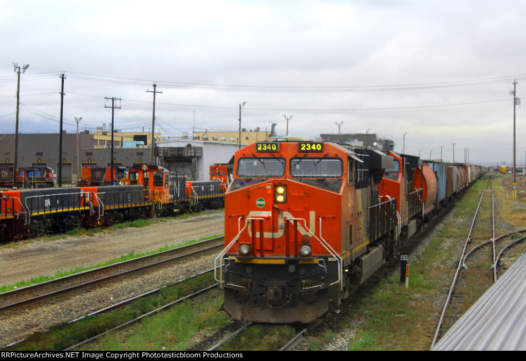 CN 2340